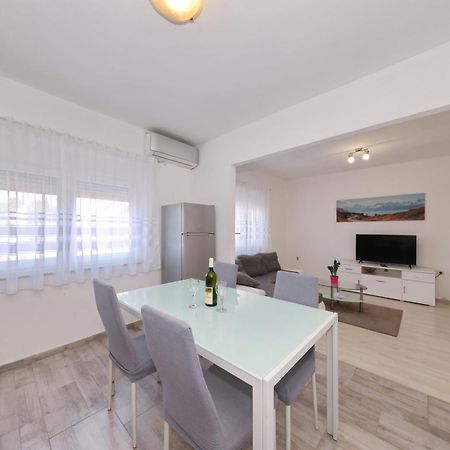 Apartment Mirela Zadar Eksteriør billede