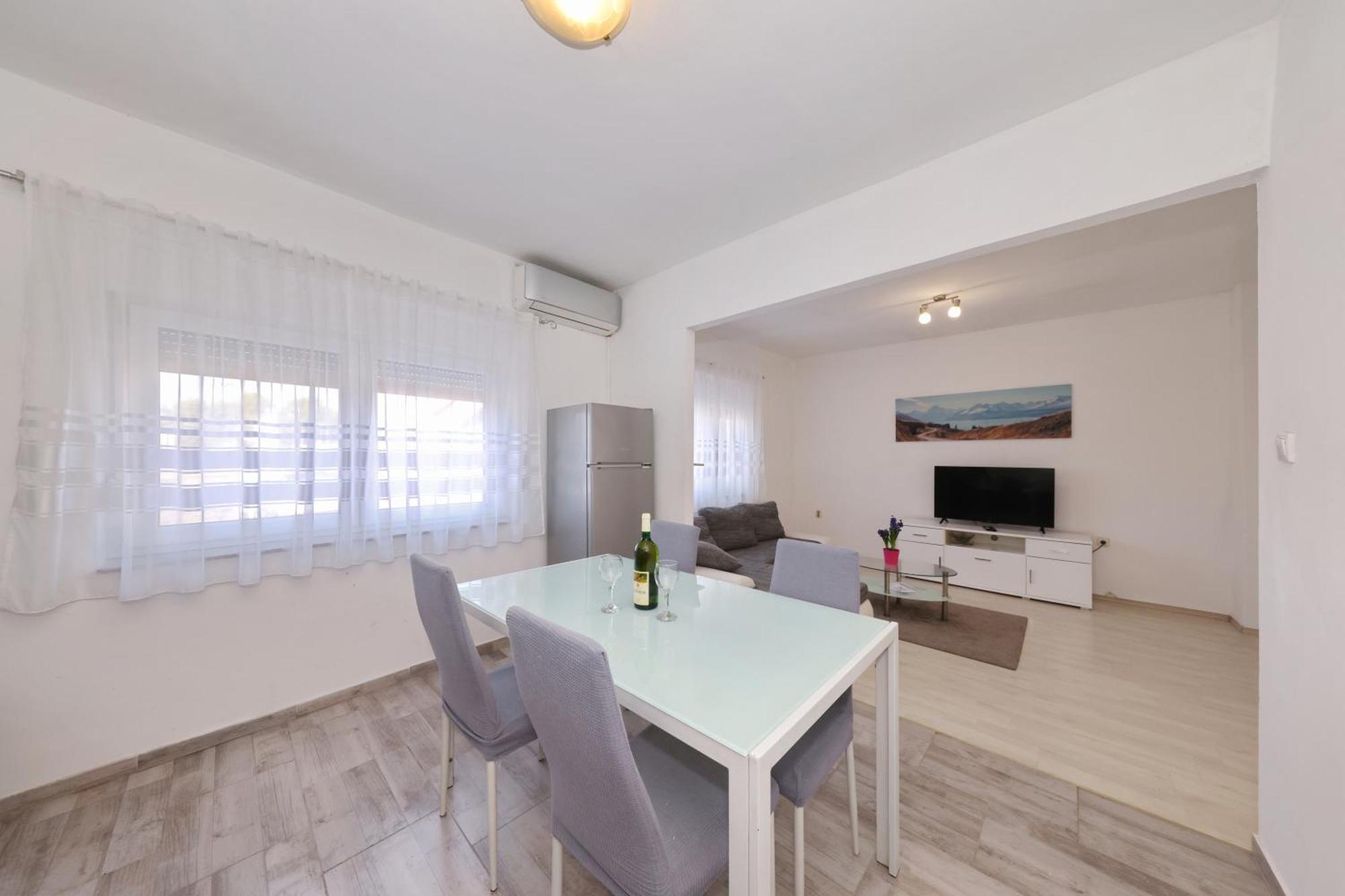 Apartment Mirela Zadar Eksteriør billede